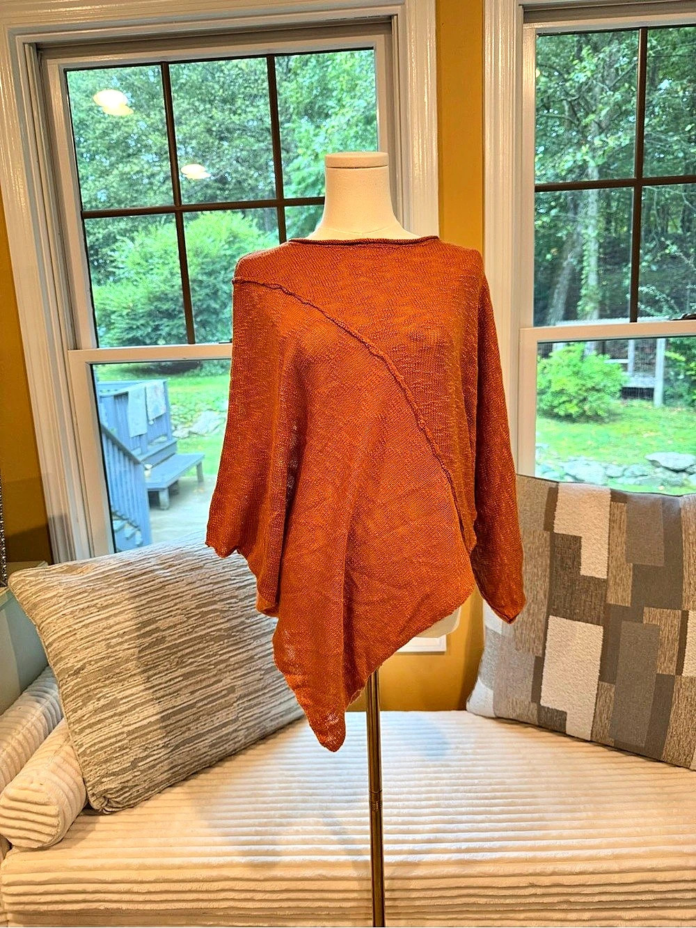 Easel Rust Orange  Knit Asymmetrical Sweater Size Medium. NWT